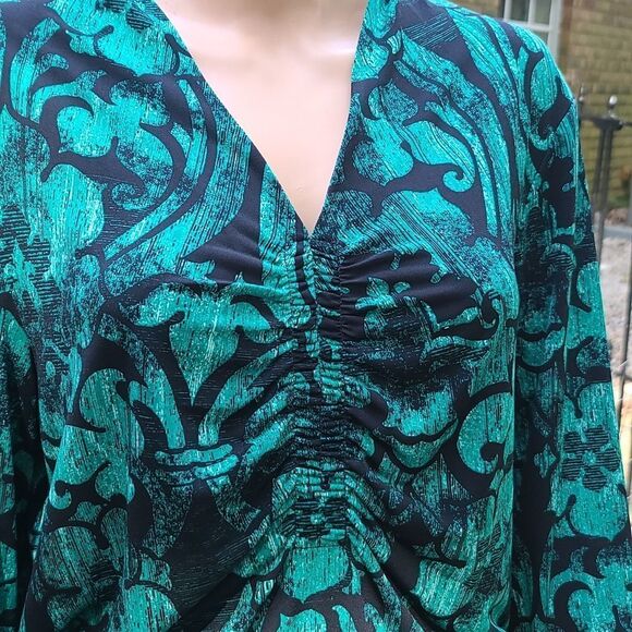 Alfani Emerald Green & Black Floral Ruched V-Neckline Long Sleeve Blouse - Picture 9 of 10